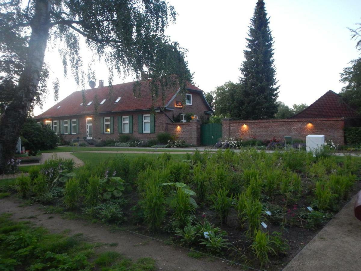 4 Sterne Wohnen "Zum Alten Forsthof" Am Schlosspark, App 1 "Smuck Und Groot" Ойтин  Экстерьер фото